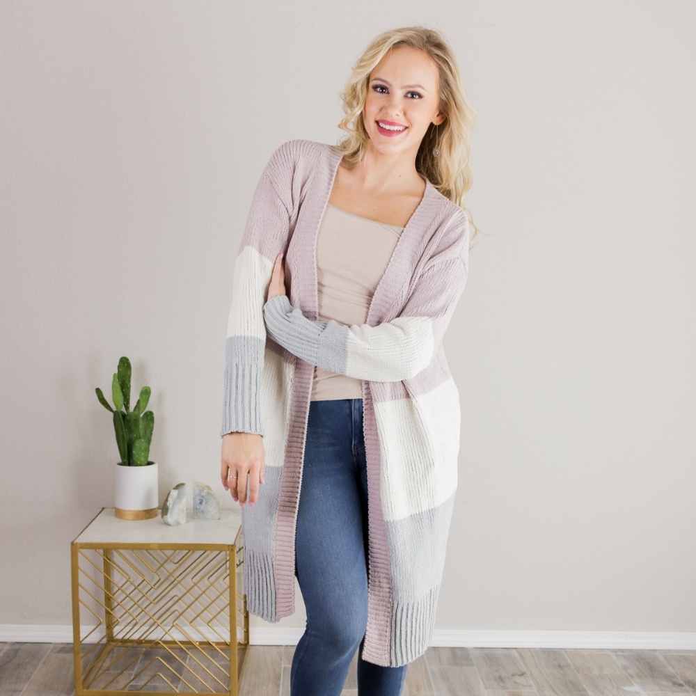 'Caught Up In You' Color-Block Cardigan - Picture 2 of 6
